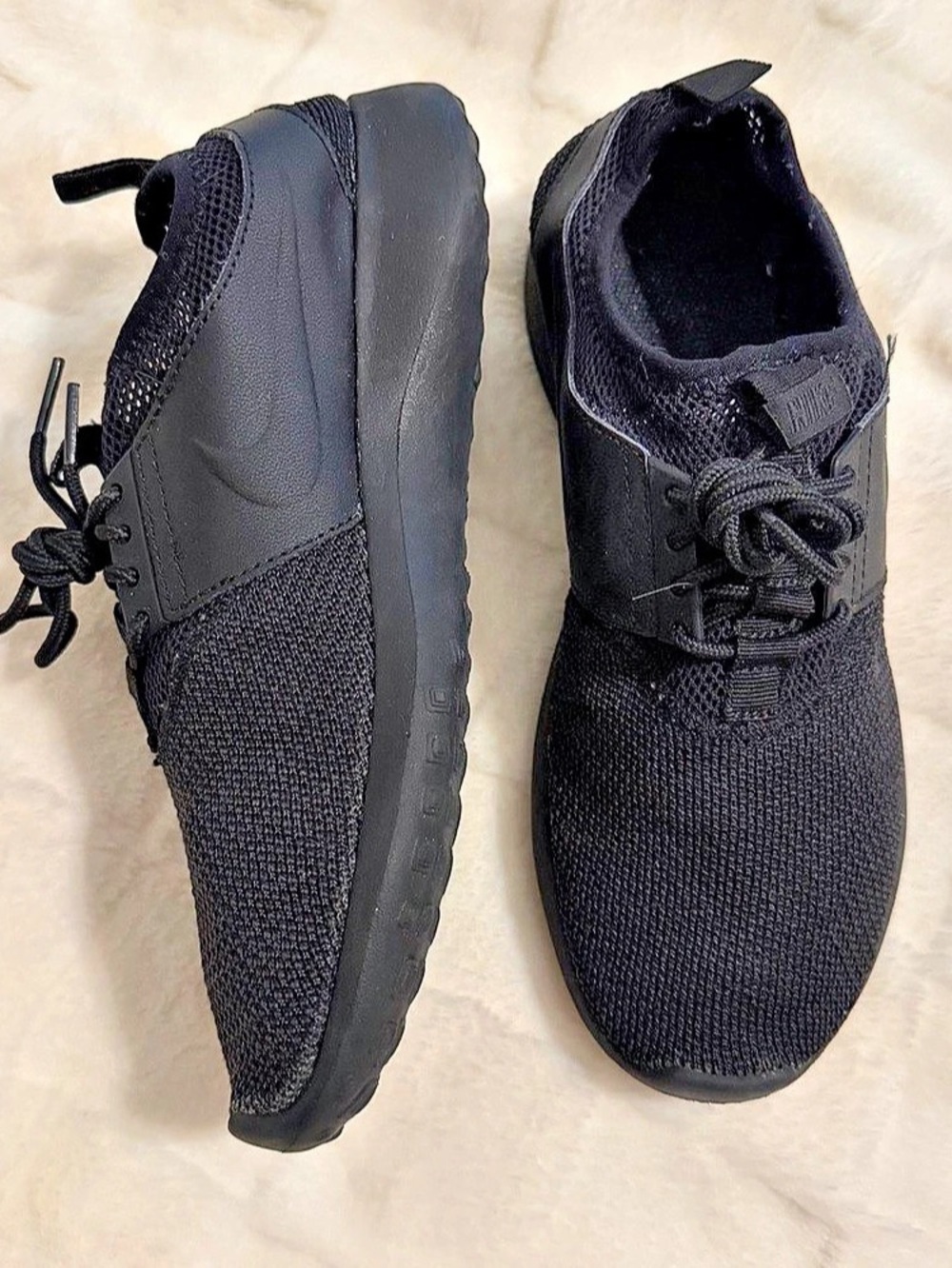 Nike Roshe One Black Sneakers US 8